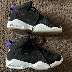 Nike Black and Purple Athletic Shoes